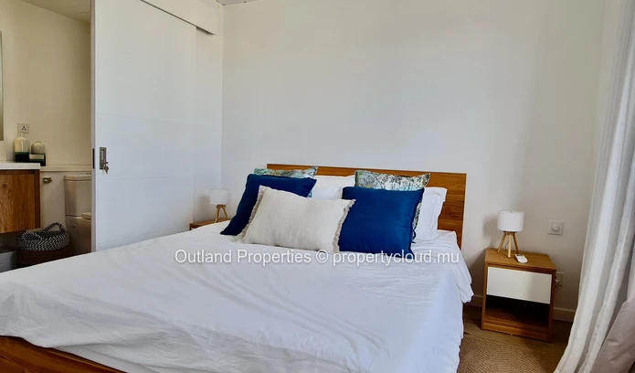 Modern 3 bedroom duplex in Tamarin
