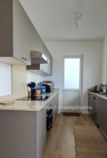 Modern 3 bedroom duplex in Tamarin