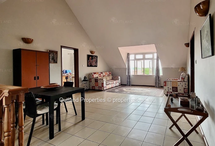 Spacious house with pool & large garden in Tamarin