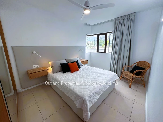 3-Bedroom Apartment with swimming pool in La Preneuse.     