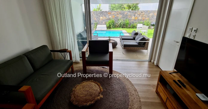 Modern 3 bedroom duplex in Tamarin