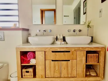 8 Bedroom Villa
