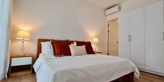 Modern 3 bedroom duplex in Tamarin
